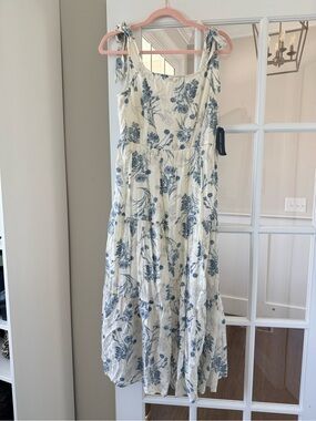 NWT Melrose and Market Cream Midi Dress with Blue Floral Print S
